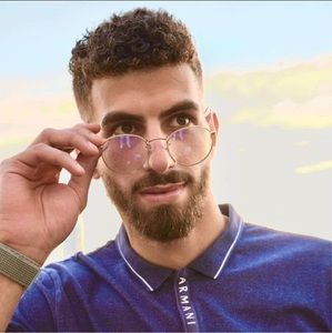 Meet your Posher, Amro